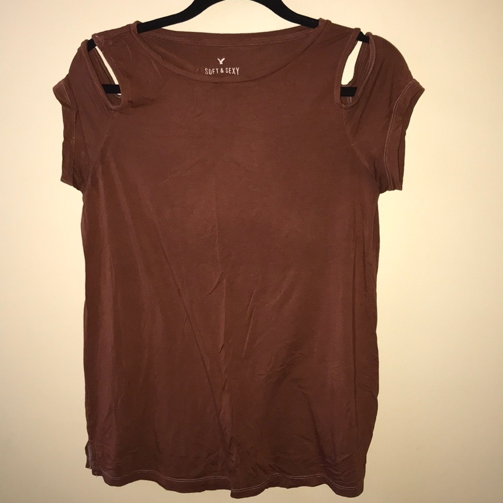 Cold shoulder American Eagle soft tee